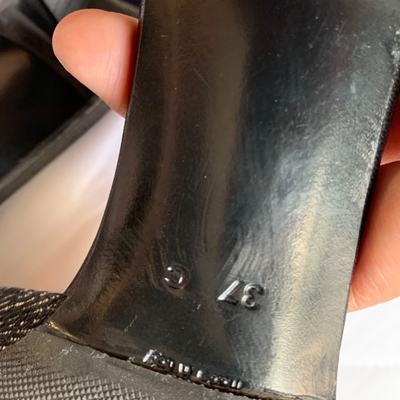 SOLD⚠️ Gucci gg kitten heels - Picture 4 of 7